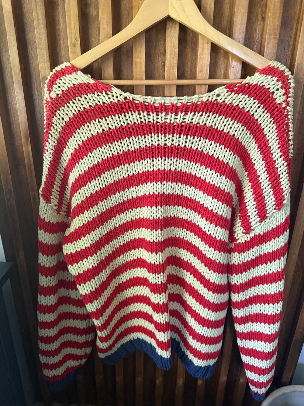 Free People Portland Pullover Vneck Sweater. Size M - Picture 4 of 11